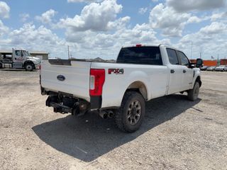 2019 Ford F-350 XL - Exterior Rear Right Corner Image